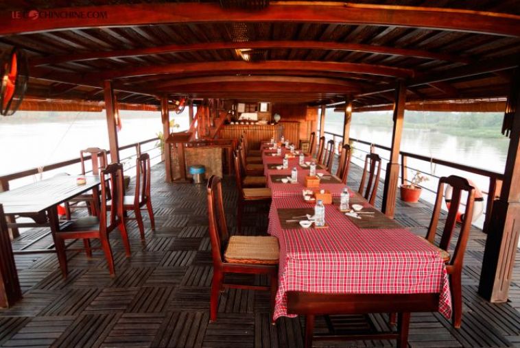 10-cabins_restaurant